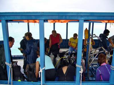 auf unserem Tauchboot